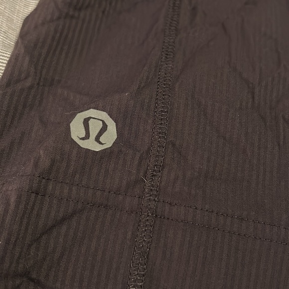 LULULEMON: studio shorts - Picture 9 of 12